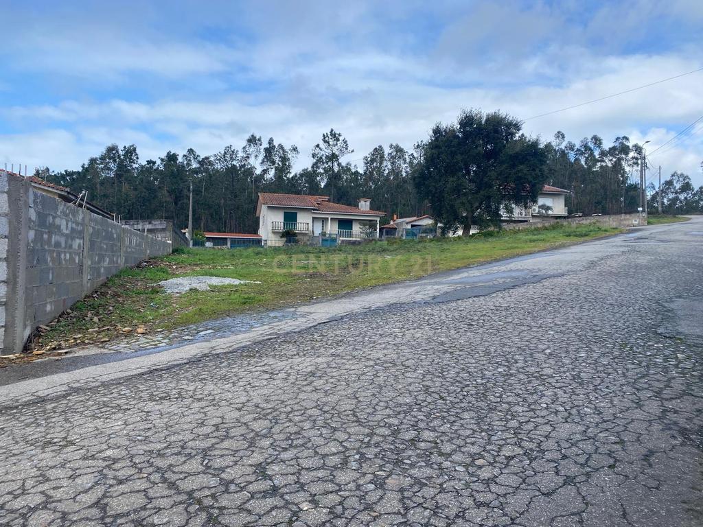 Terreno com 760m2 para construção de moradia térrea em Fradelos, Vila Nova de Famalicão - Image 6