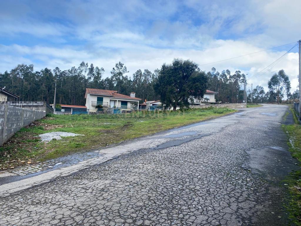 Terreno com 760m2 para construção de moradia térrea em Fradelos, Vila Nova de Famalicão - Image 11