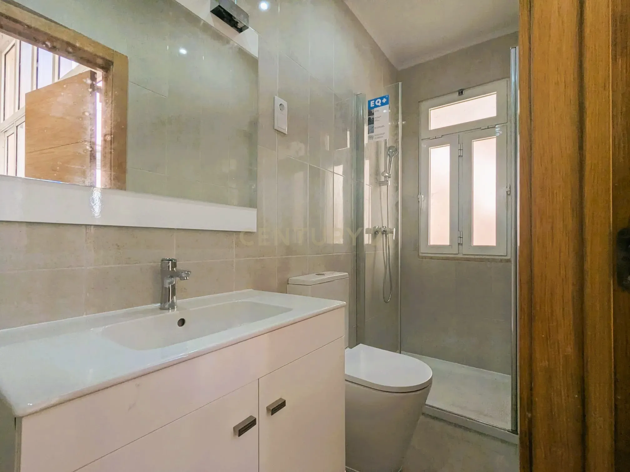 Apartamento T2 com logradouro na Penha de França - Image 6