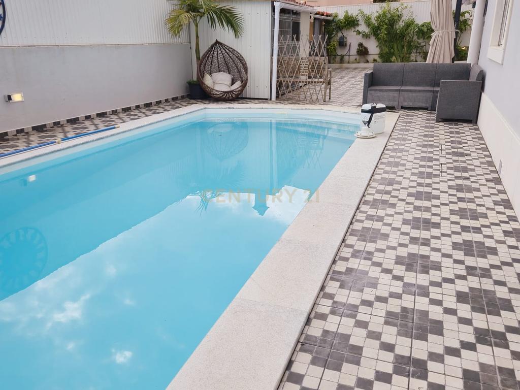 Moradia T5 de Luxo em Mafra - Image 37