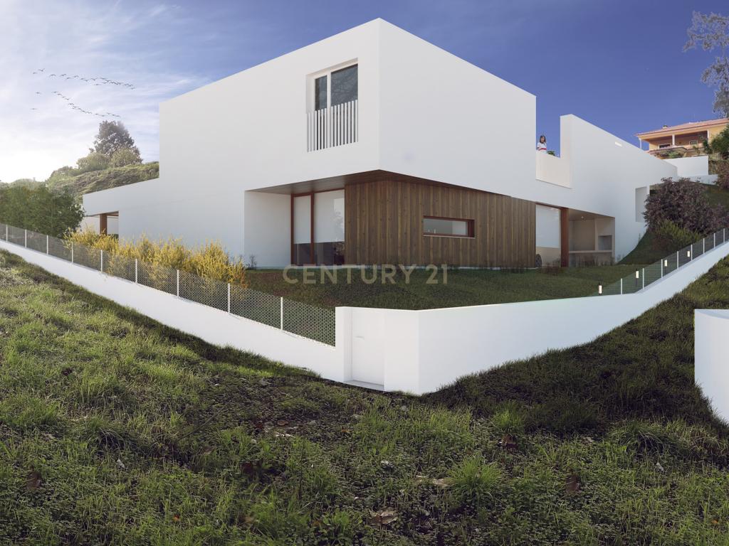 Exclusiva Moradia de Luxo T4 na Quinta de Fez - Image 4