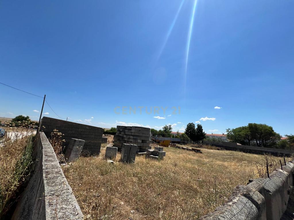undefined - Image 1