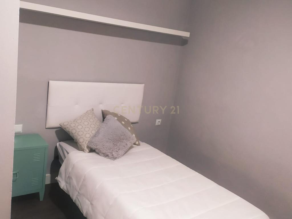 - Image 12