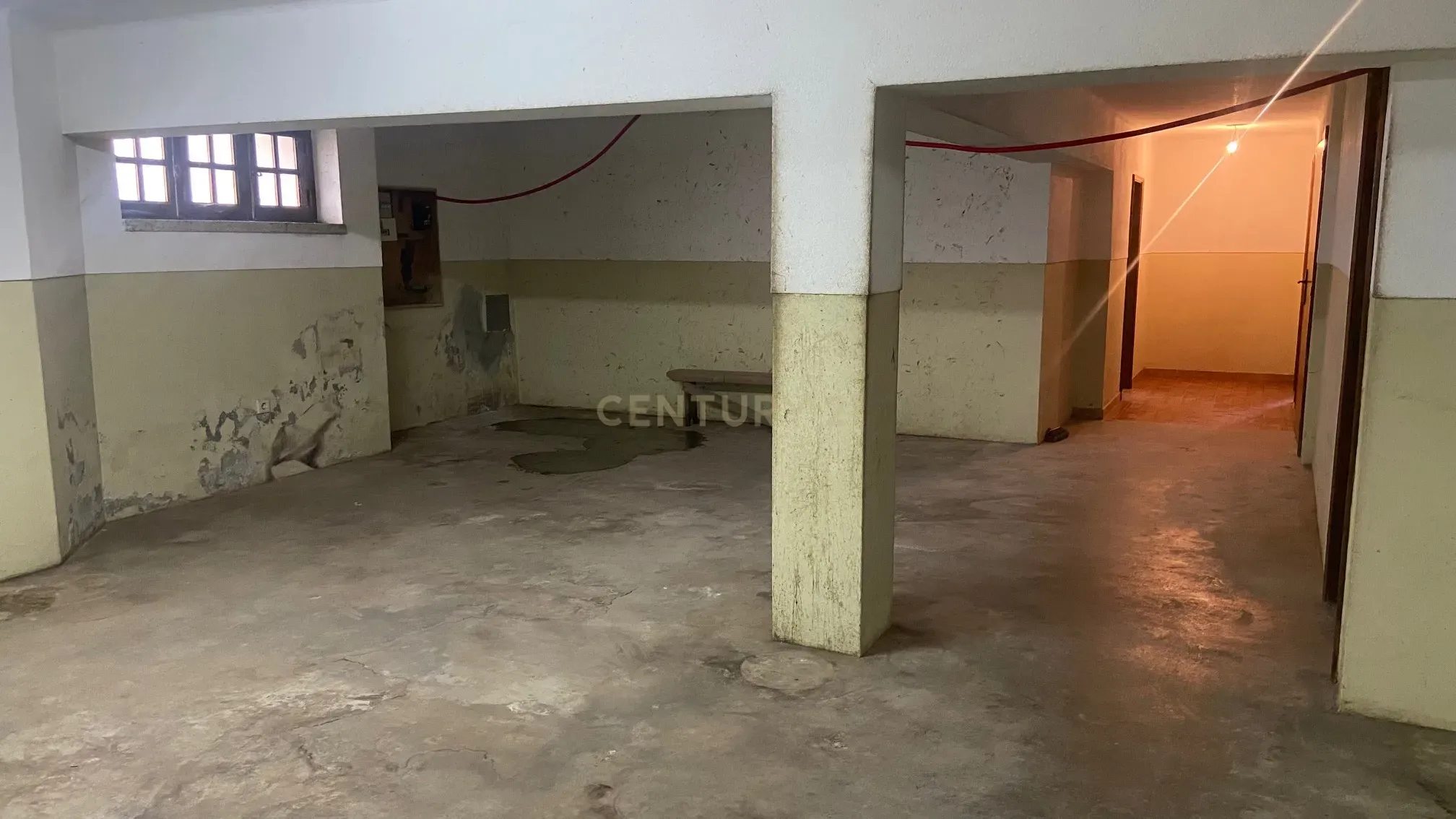 Moradia localizada em zona central da vila de Alcains - Castelo Branco - Image 39