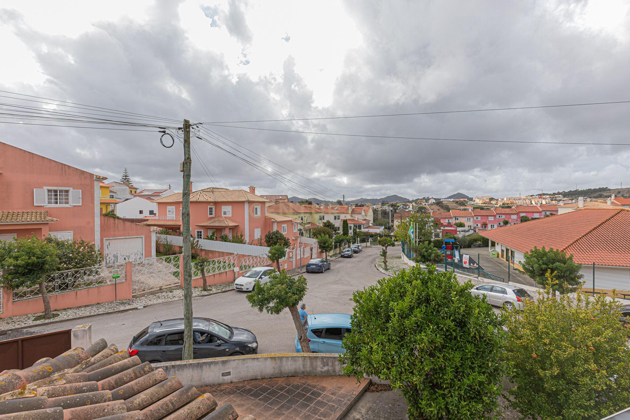 Oportunidade Única: Moradia T4 Tradicional no Milharado, a 20 Minutos de Lisboa - Image 79