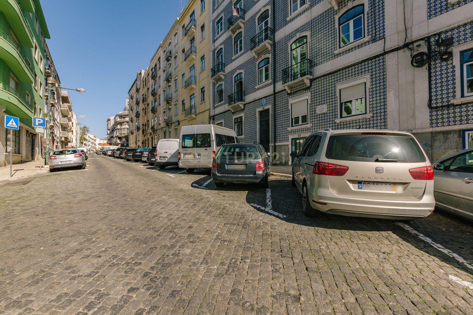 T1 próximo da Avenida da liberdade - Image 58