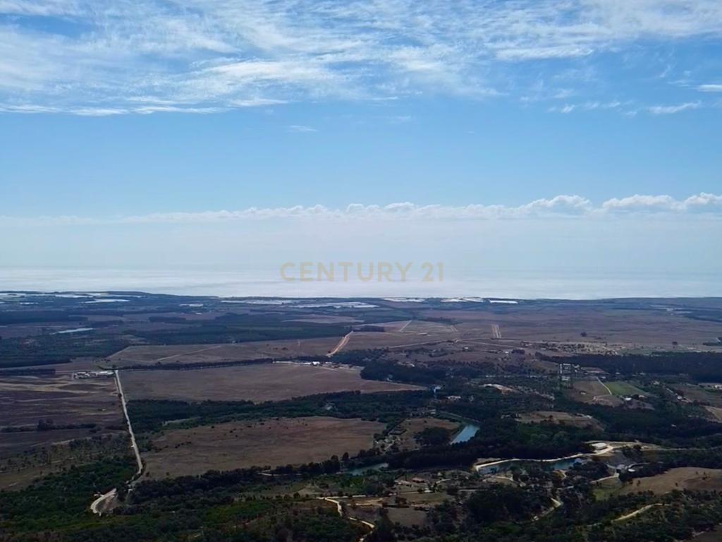 Terreno em São Teotónio com 77.000 m2 e possibilidade de projecto turístico! - Image 9
