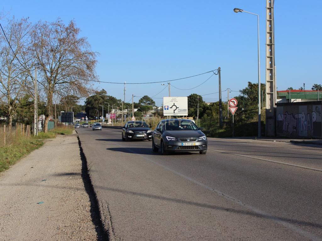 SEIXAL - CASAL do MARCO - Loja / Armazém em Retail Park  - Adequado para VISA GOLD  - Para venda com ou sem rendimento - Image 9