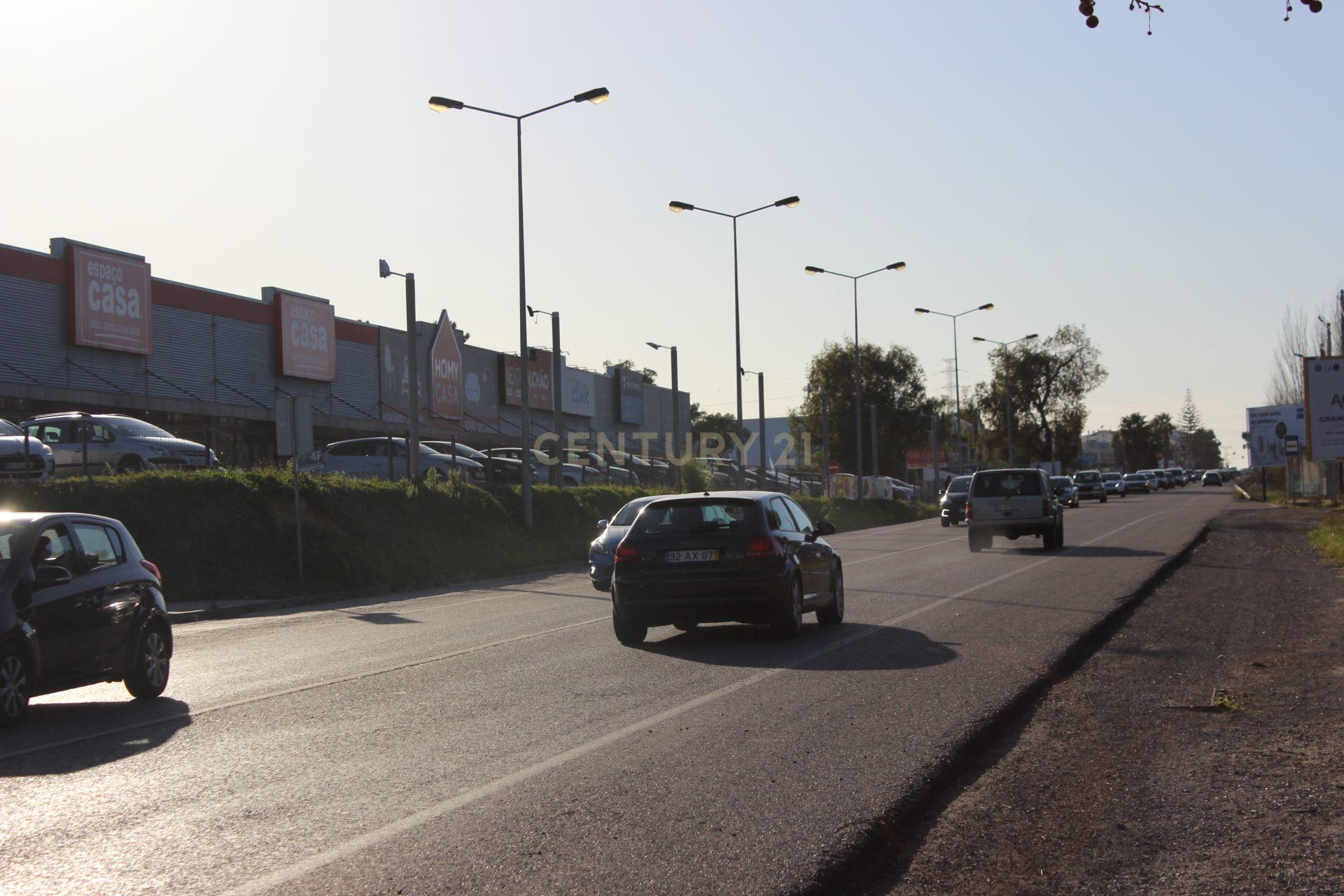 SEIXAL - CASAL do MARCO - Loja / Armazém em Retail Park  - Adequado para VISA GOLD  - Para venda com ou sem rendimento - Image 18