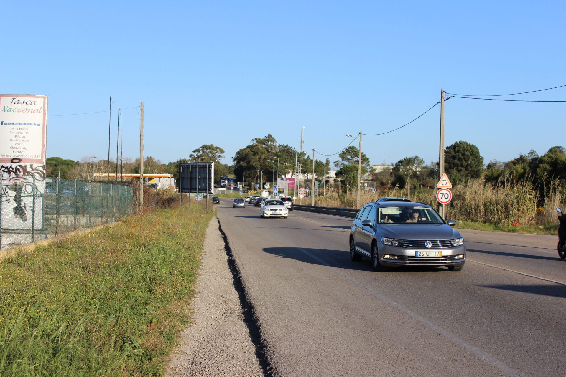 SEIXAL - CASAL do MARCO - Loja / Armazém em Retail Park  - Adequado para VISA GOLD  - Para venda com ou sem rendimento - Image 17