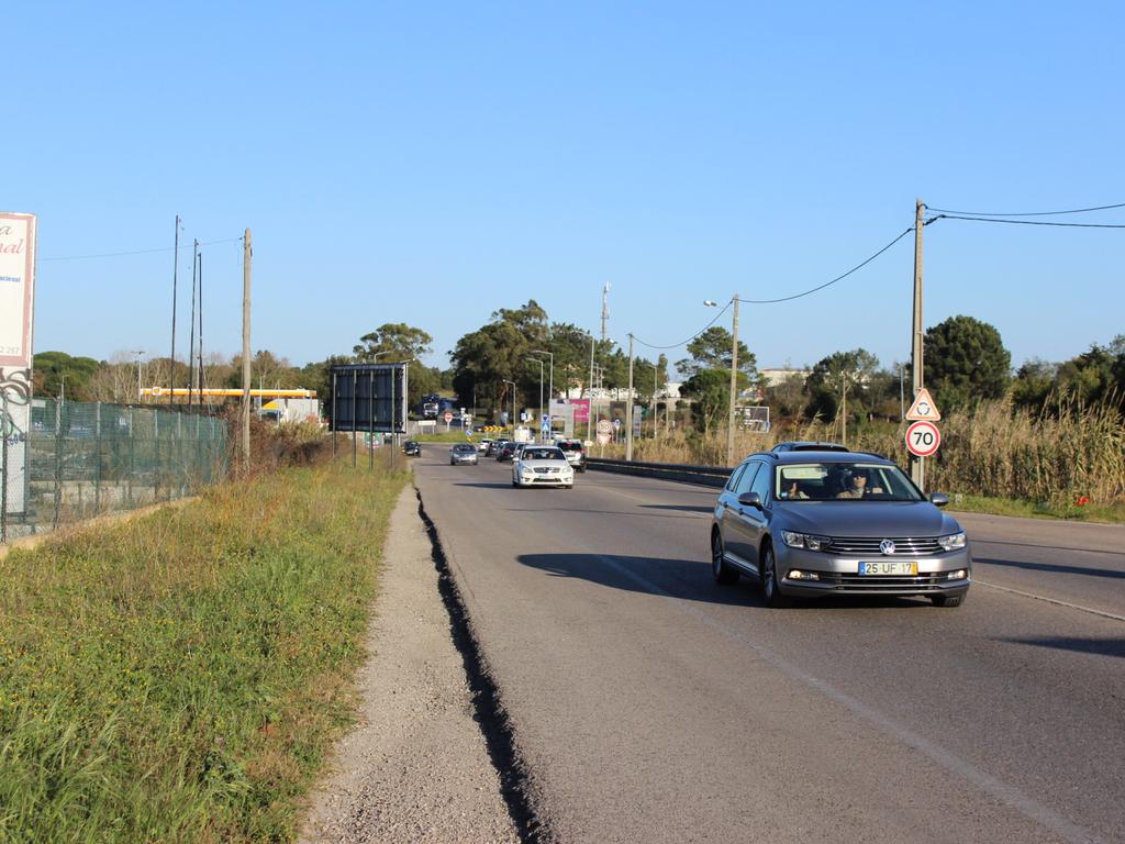 SEIXAL - CASAL do MARCO - Loja / Armazém em Retail Park  - Adequado para VISA GOLD  - Para venda com ou sem rendimento - Image 17