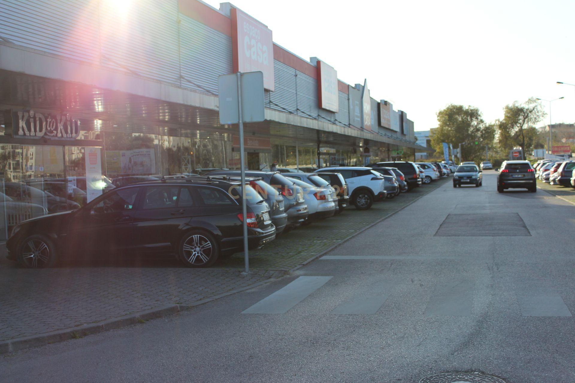 SEIXAL - CASAL do MARCO - Loja / Armazém em Retail Park  - Adequado para VISA GOLD  - Para venda com ou sem rendimento - Image 8