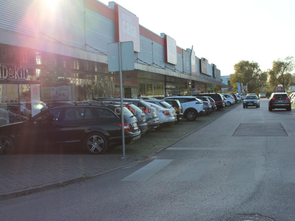 SEIXAL - CASAL do MARCO - Loja / Armazém em Retail Park  - Adequado para VISA GOLD  - Para venda com ou sem rendimento - Image 8