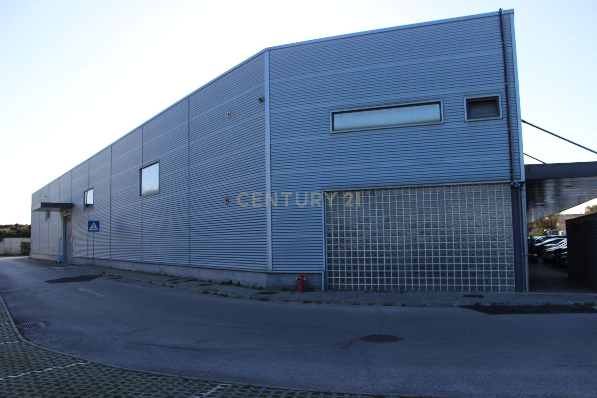 SEIXAL - CASAL do MARCO - Loja / Armazém em Retail Park  - Adequado para VISA GOLD  - Para venda com ou sem rendimento - Image 2