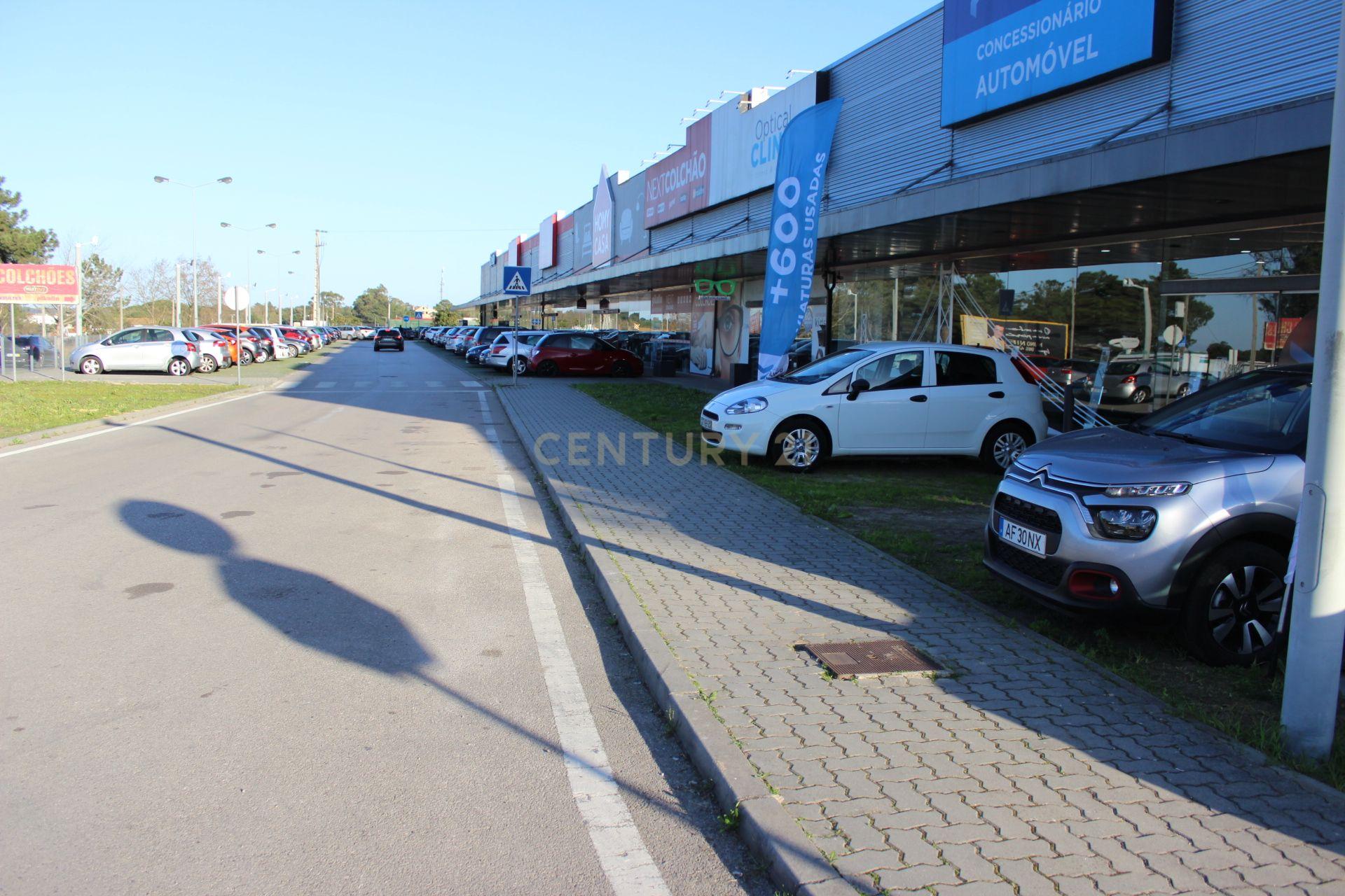 SEIXAL - CASAL do MARCO - Loja / Armazém em Retail Park  - Adequado para VISA GOLD  - Para venda com ou sem rendimento - Image 26