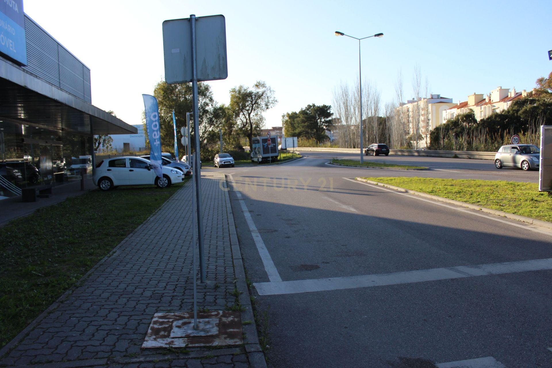 SEIXAL - CASAL do MARCO - Loja / Armazém em Retail Park  - Adequado para VISA GOLD  - Para venda com ou sem rendimento - Image 23