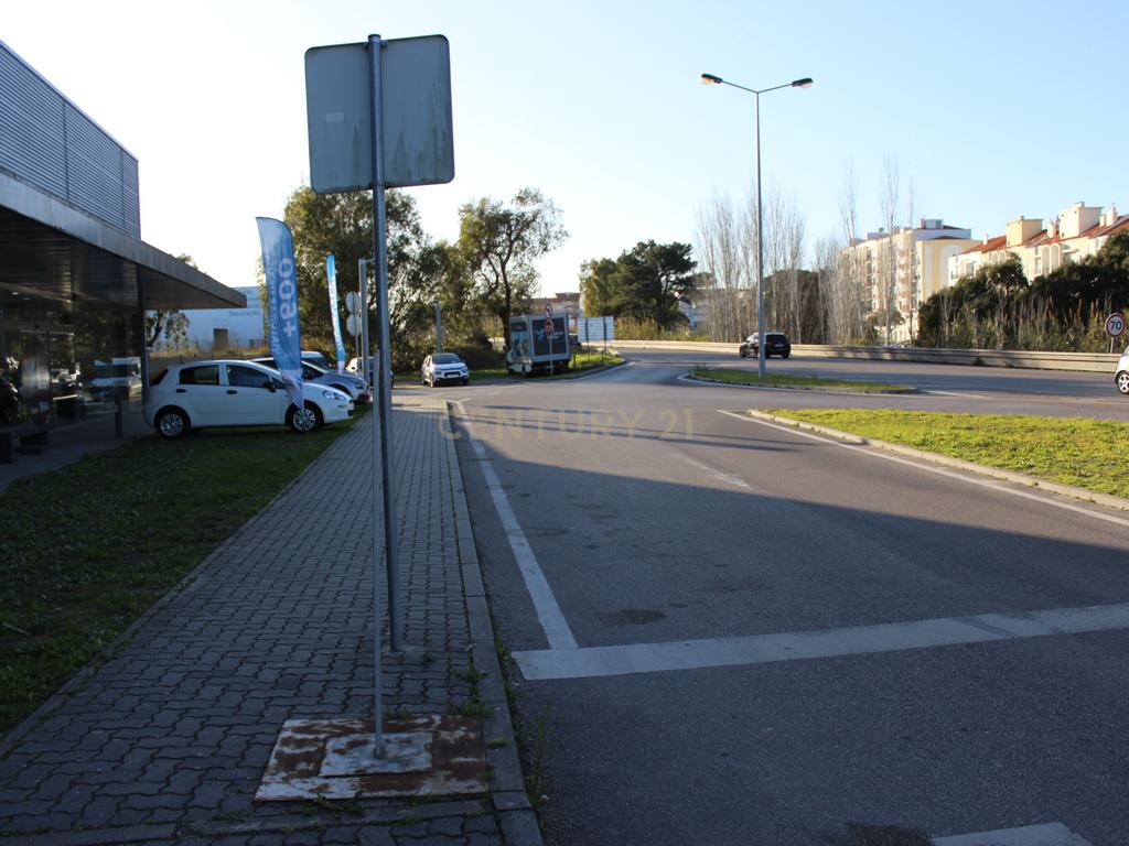 SEIXAL - CASAL do MARCO - Loja / Armazém em Retail Park  - Adequado para VISA GOLD  - Para venda com ou sem rendimento - Image 19
