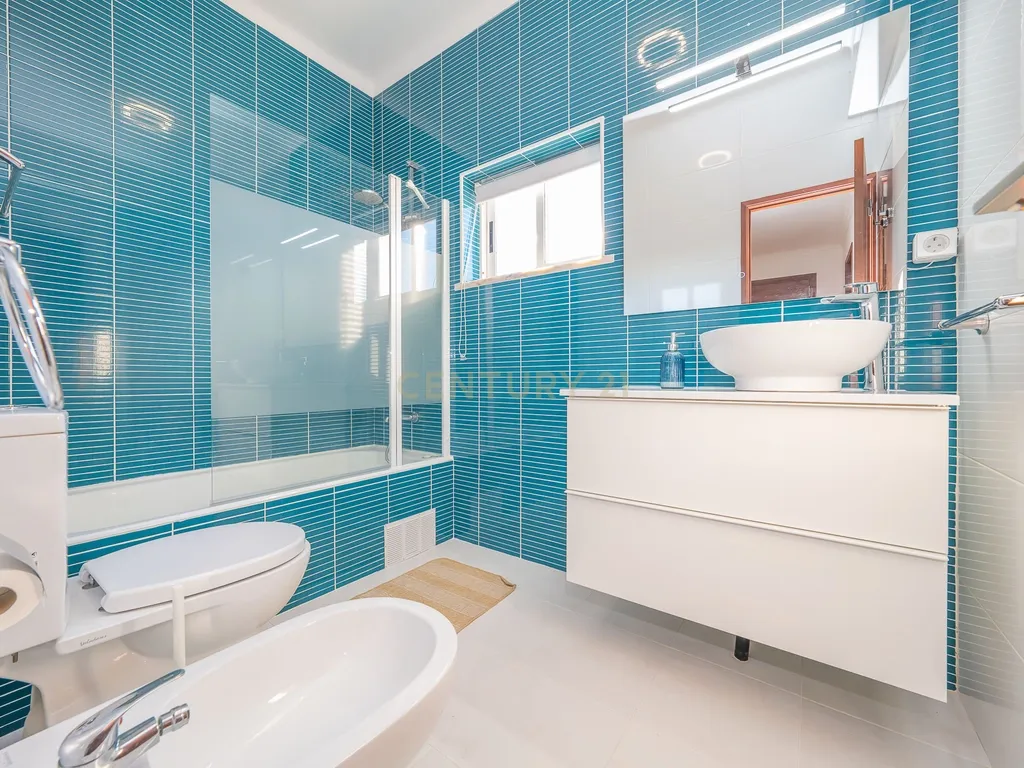 Apartamento T3 com Varanda e vista Panorâmica para o Rio Sado - Image 11