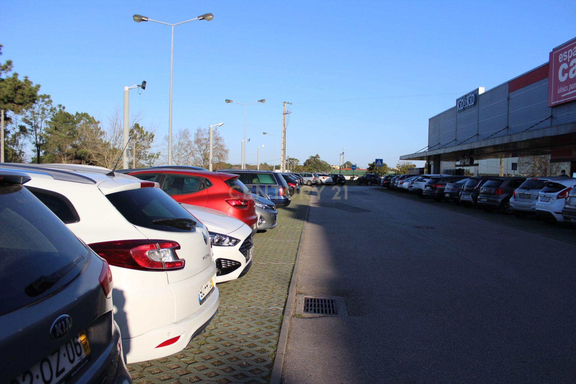 SEIXAL - CASAL do MARCO - Loja / Armazém em Retail Park  - Adequado para VISA GOLD  - Para venda com ou sem rendimento - Image 24