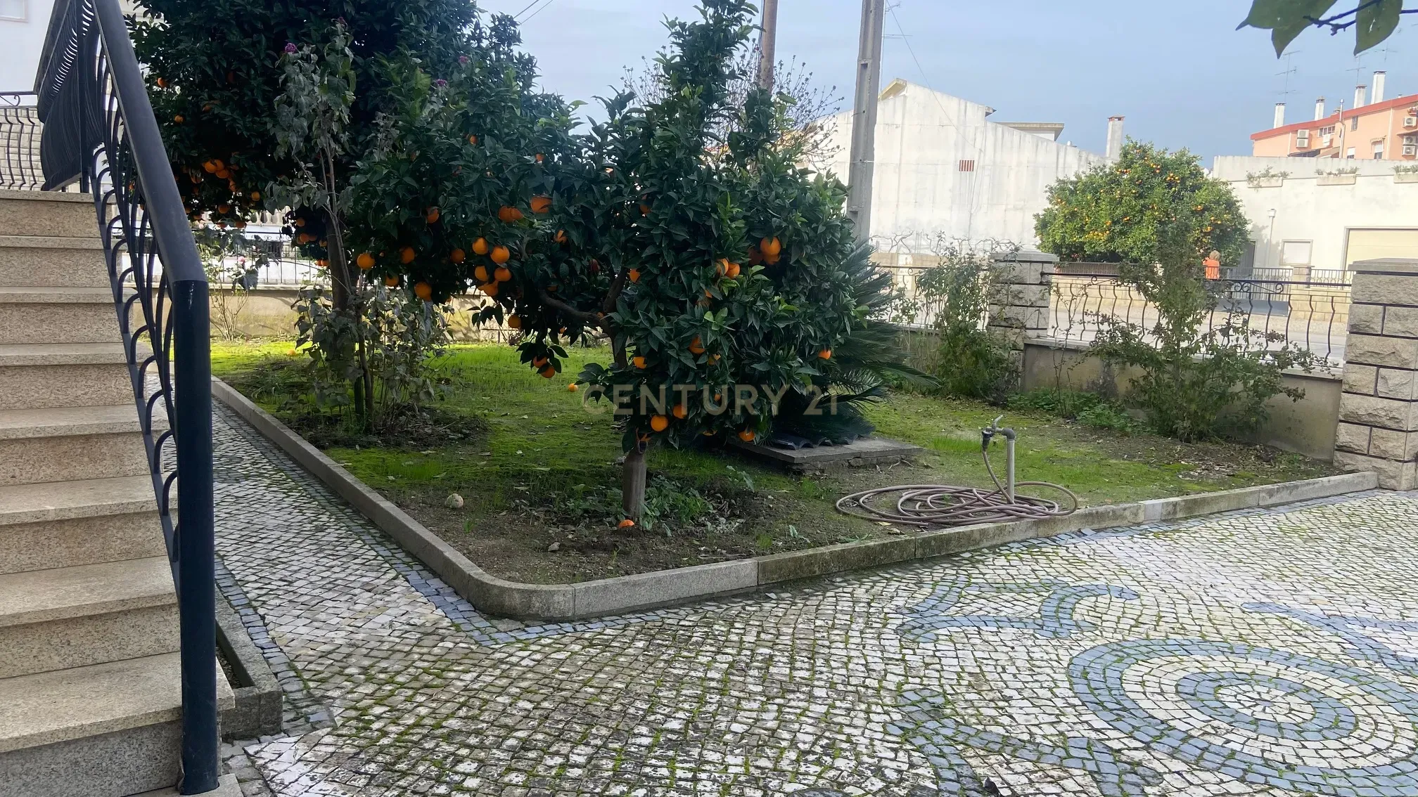 Moradia localizada em zona central da vila de Alcains - Castelo Branco - Image 5