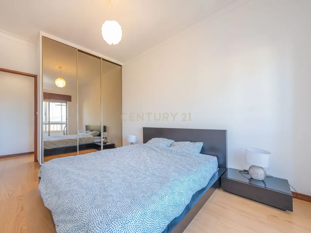 Apartamento T3 com Varanda e vista Panorâmica para o Rio Sado - Image 16