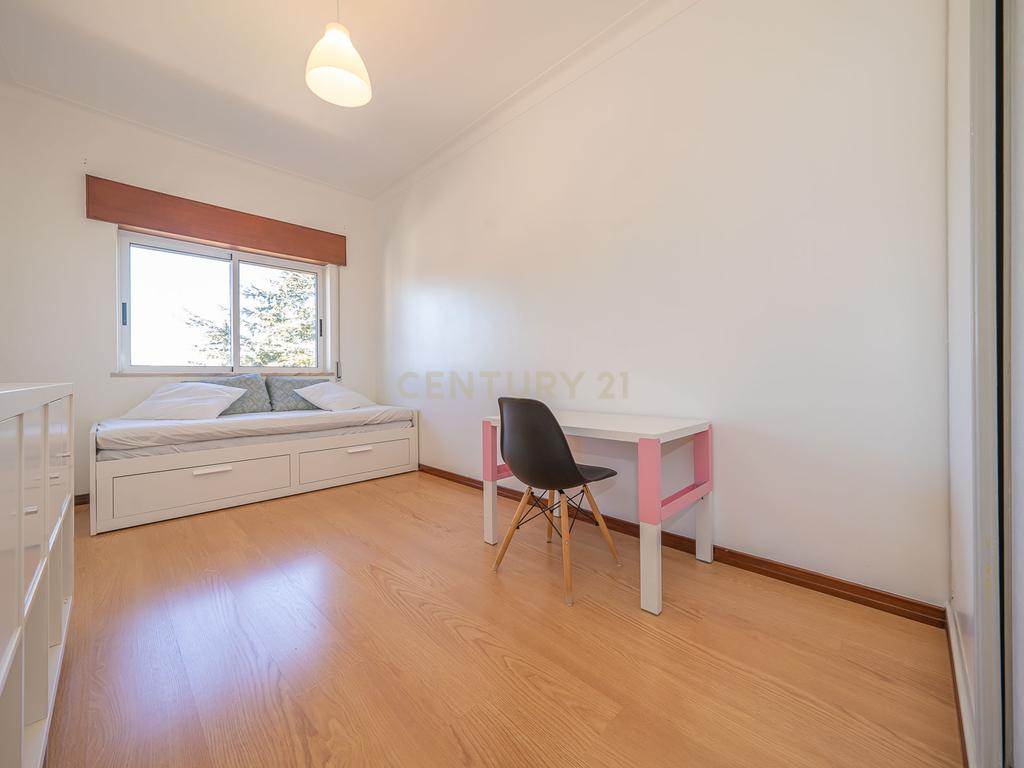 Apartamento T3 com Varanda e vista Panorâmica para o Rio Sado - Image 14
