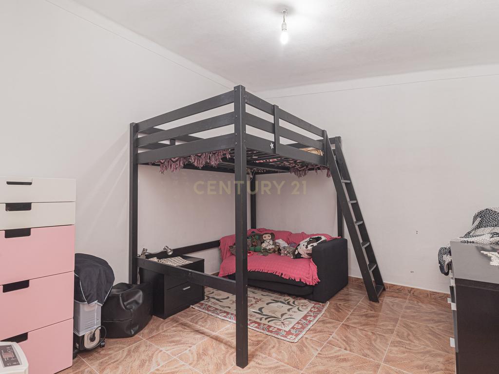 Moradia isolada T3 à venda na rua Zéca Afonso Aroeira - Image 18