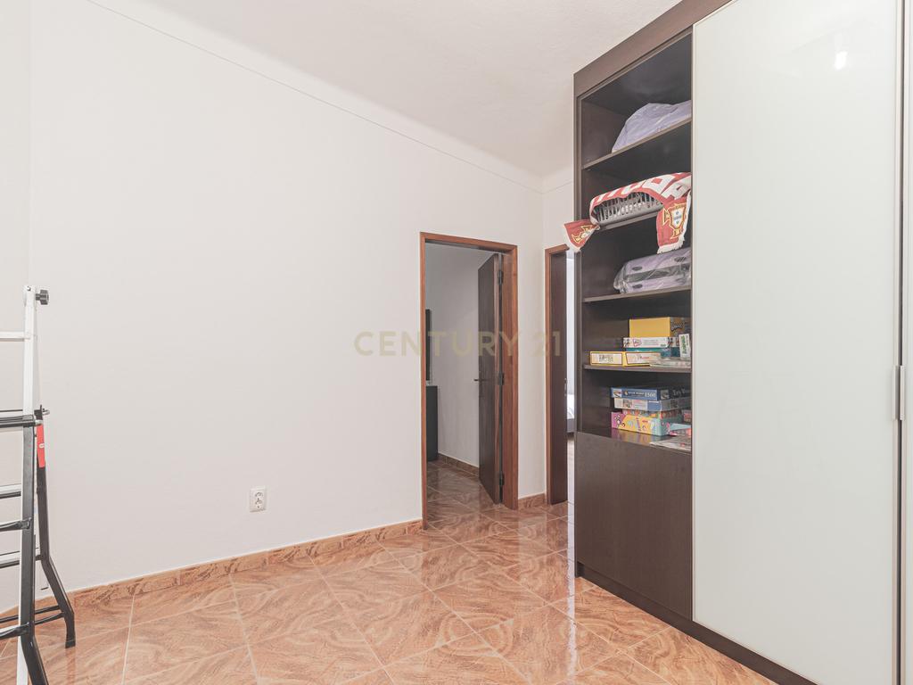 Moradia isolada T3 à venda na rua Zéca Afonso Aroeira - Image 21
