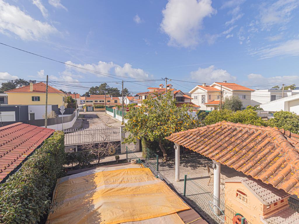 Moradia isolada T3 à venda na rua Zéca Afonso Aroeira - Image 46