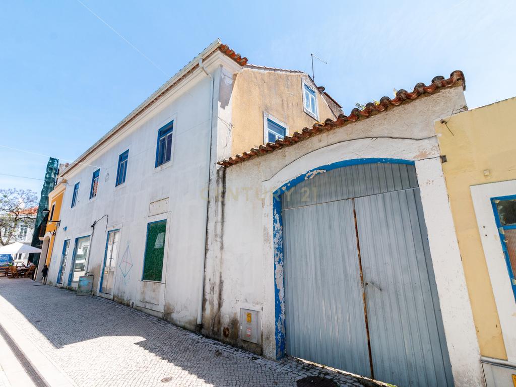 Edifício Espaçoso em Marinha Grande - Oportunidade Única! - Image 2