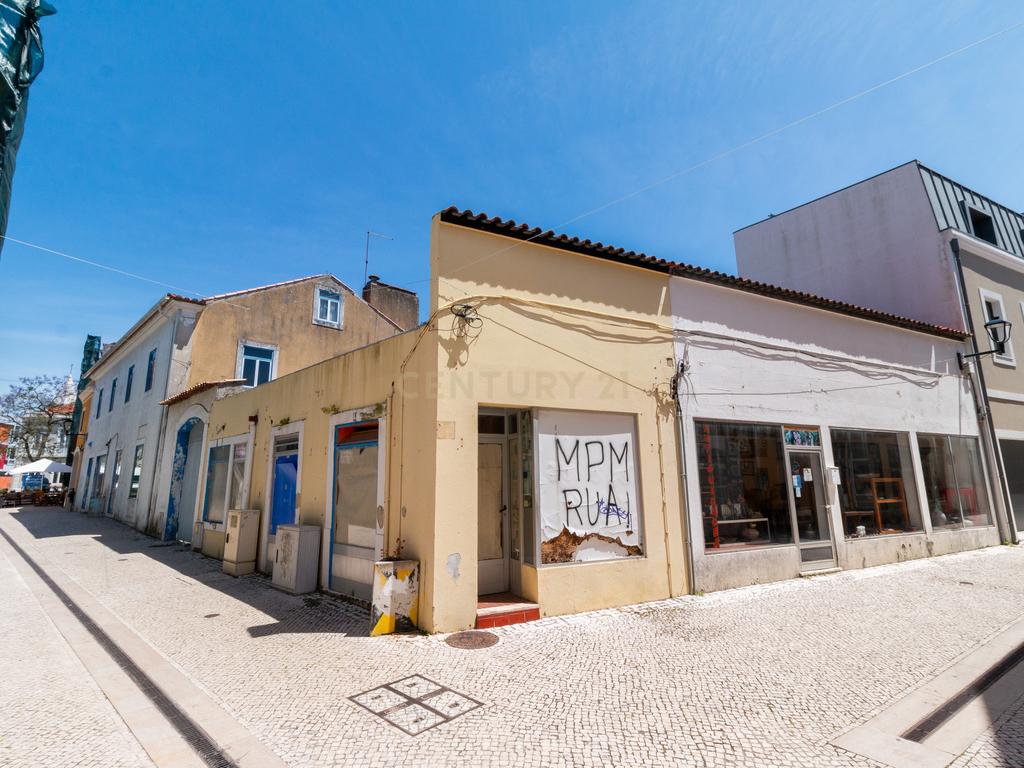 Edifício Espaçoso em Marinha Grande - Oportunidade Única! - Image 16