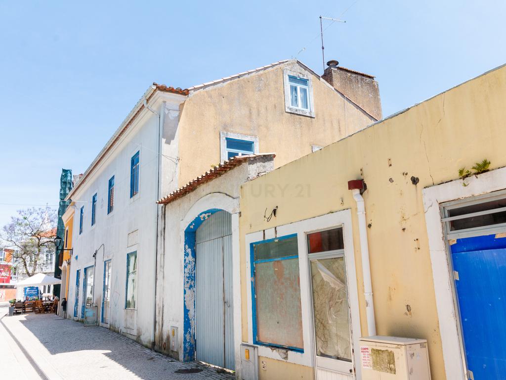 Edifício Espaçoso em Marinha Grande - Oportunidade Única! - Image 3