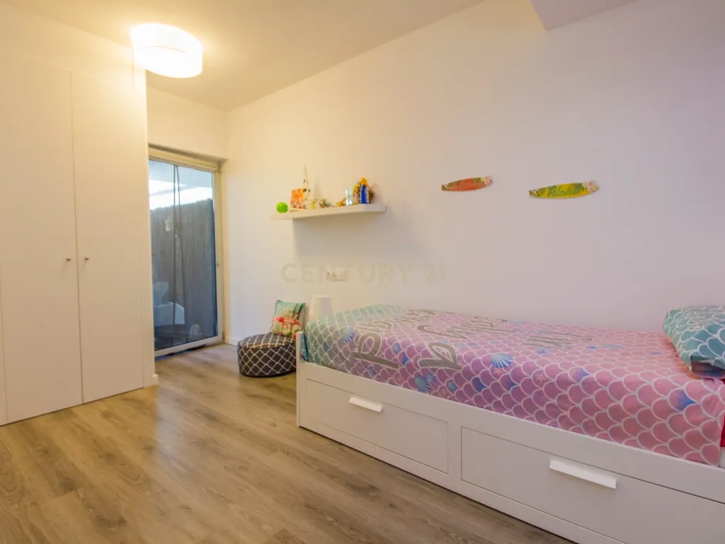 ARRENDAMENTO DE INVERNO JUNTO AO MAR – APARTAMENTO T3 COM PISCINA E CAMPO DE PADEL NO CENTRO DE CALPE - Image 23