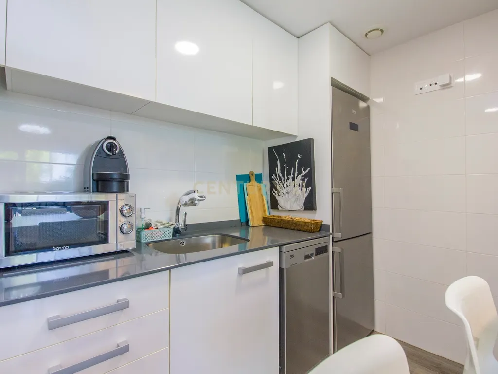 ARRENDAMENTO DE INVERNO JUNTO AO MAR – APARTAMENTO T3 COM PISCINA E CAMPO DE PADEL NO CENTRO DE CALPE - Image 14