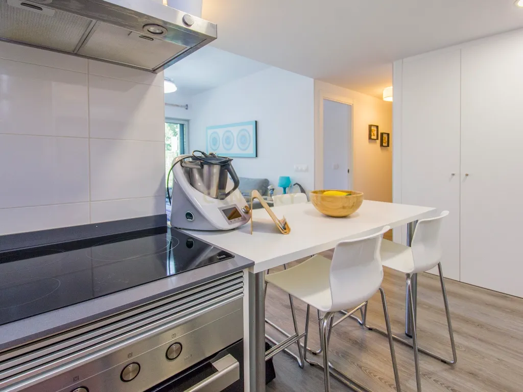 ARRENDAMENTO DE INVERNO JUNTO AO MAR – APARTAMENTO T3 COM PISCINA E CAMPO DE PADEL NO CENTRO DE CALPE - Image 15