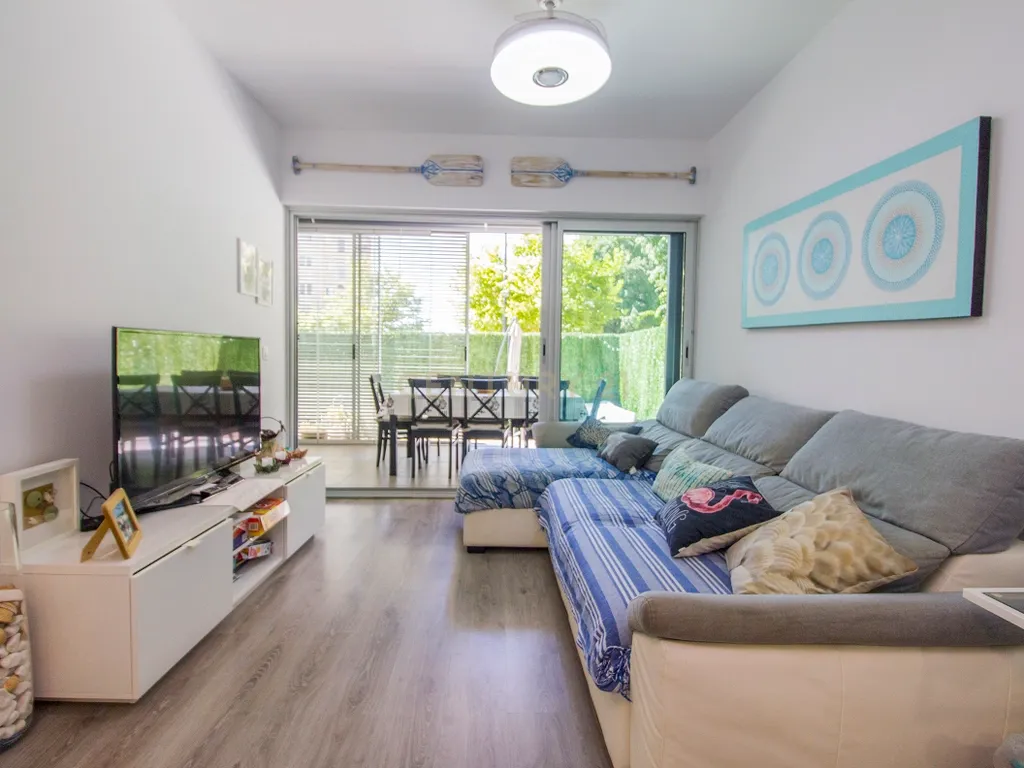 ARRENDAMENTO DE INVERNO JUNTO AO MAR – APARTAMENTO T3 COM PISCINA E CAMPO DE PADEL NO CENTRO DE CALPE - Image 11