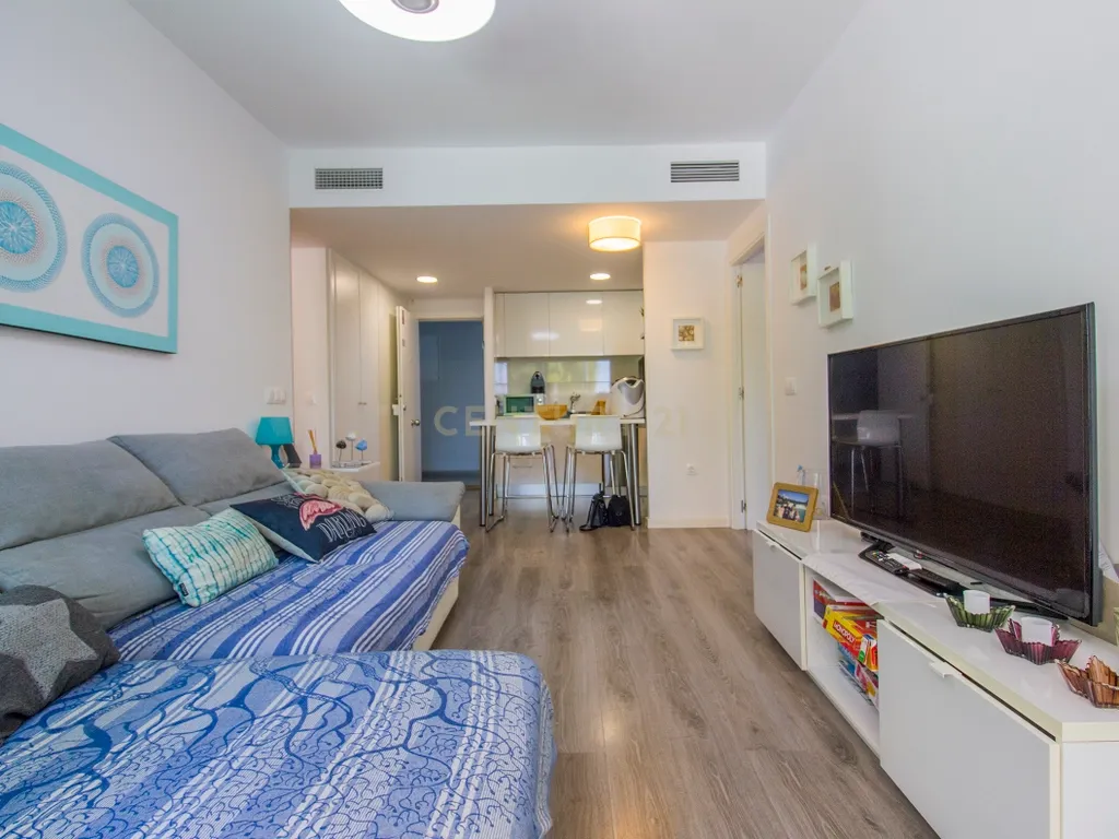 ARRENDAMENTO DE INVERNO JUNTO AO MAR – APARTAMENTO T3 COM PISCINA E CAMPO DE PADEL NO CENTRO DE CALPE - Image 13