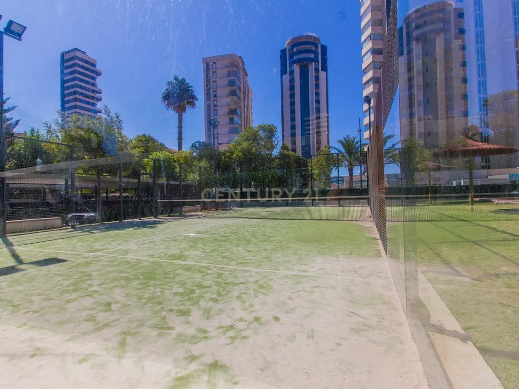 ARRENDAMENTO DE INVERNO JUNTO AO MAR – APARTAMENTO T3 COM PISCINA E CAMPO DE PADEL NO CENTRO DE CALPE - Image 35