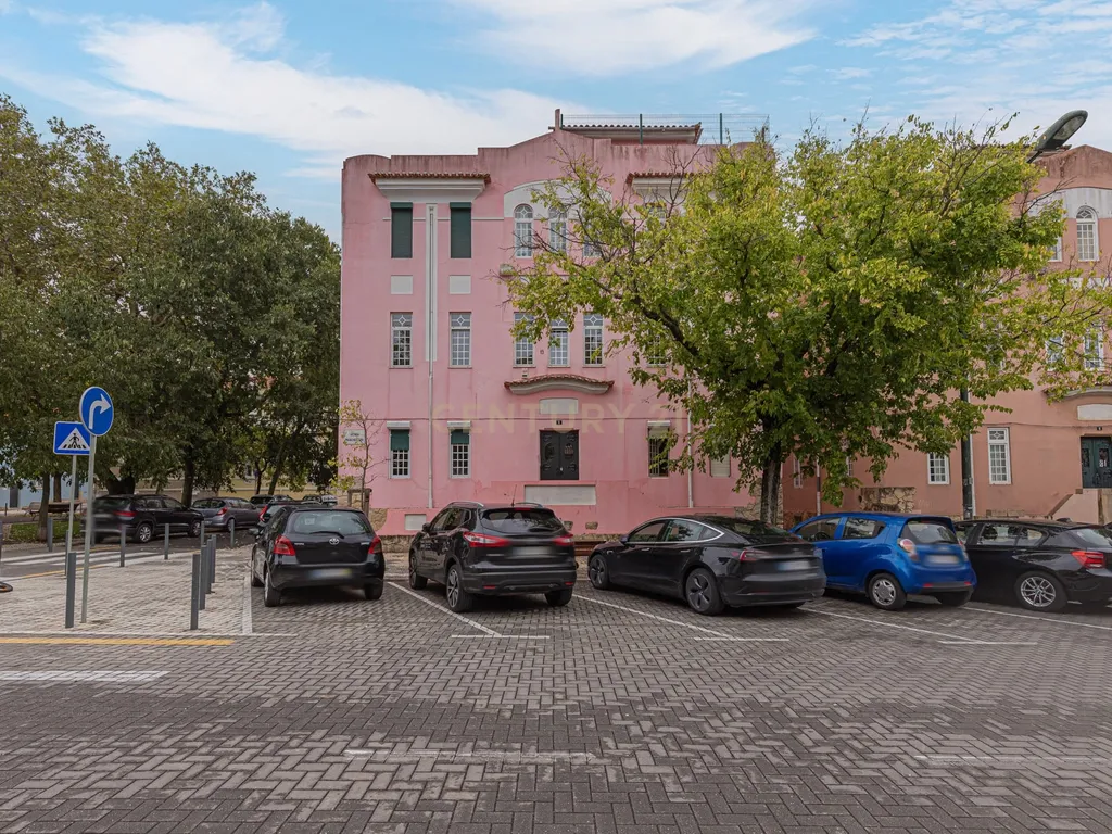 Apartamento T7 na Av. Magalhães de Lima em Lisboa - Image 87