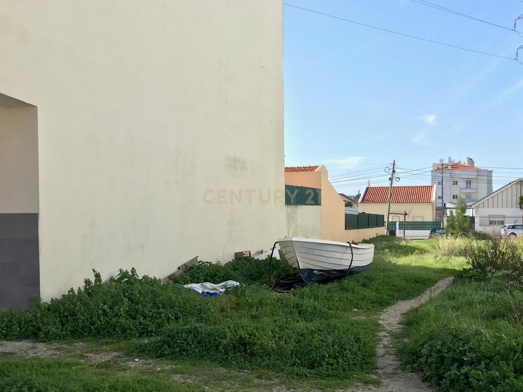 Terreno urbano na Quinta do Conde para construção de prédio - Image 2