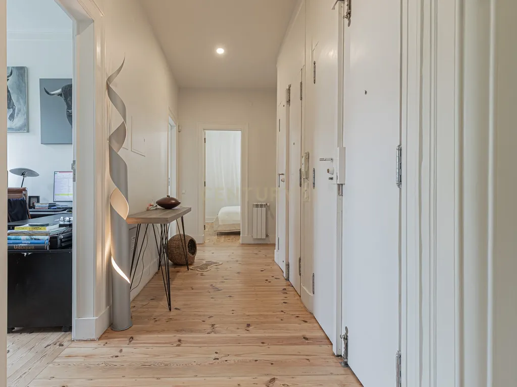 Apartamento T7 na Av. Magalhães de Lima em Lisboa - Image 16