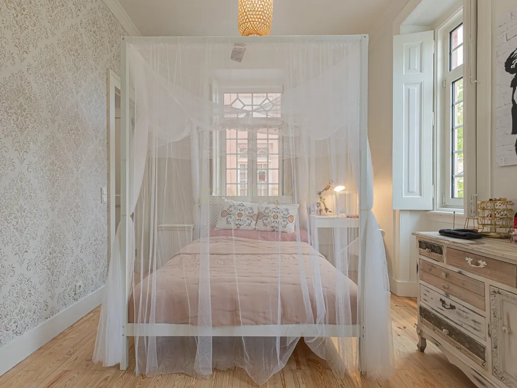 Apartamento T7 na Av. Magalhães de Lima em Lisboa - Image 27