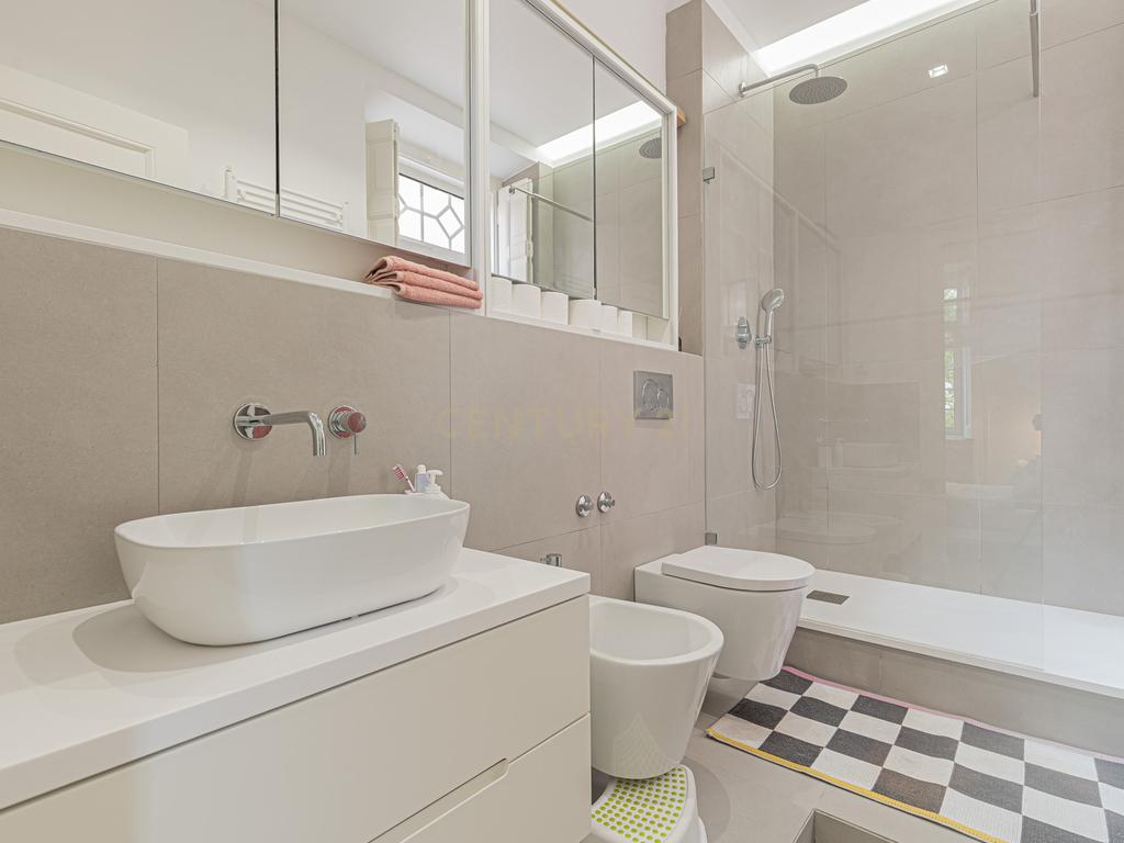 Apartamento T7 na Av. Magalhães de Lima em Lisboa - Image 31
