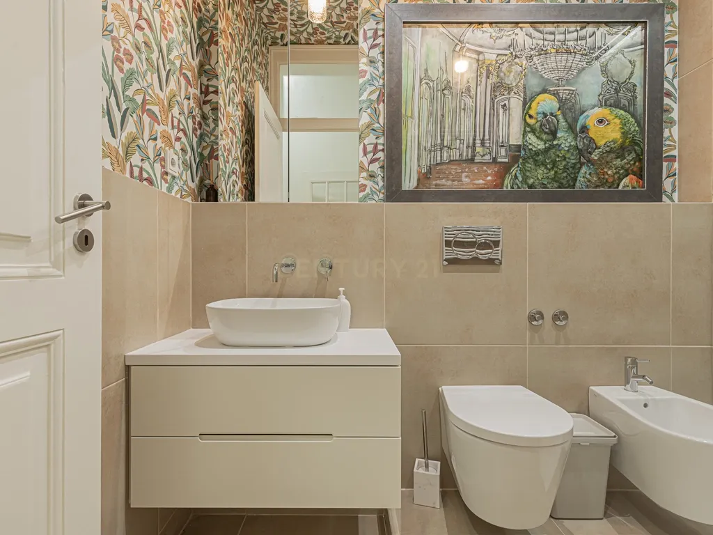 Apartamento T7 na Av. Magalhães de Lima em Lisboa - Image 43