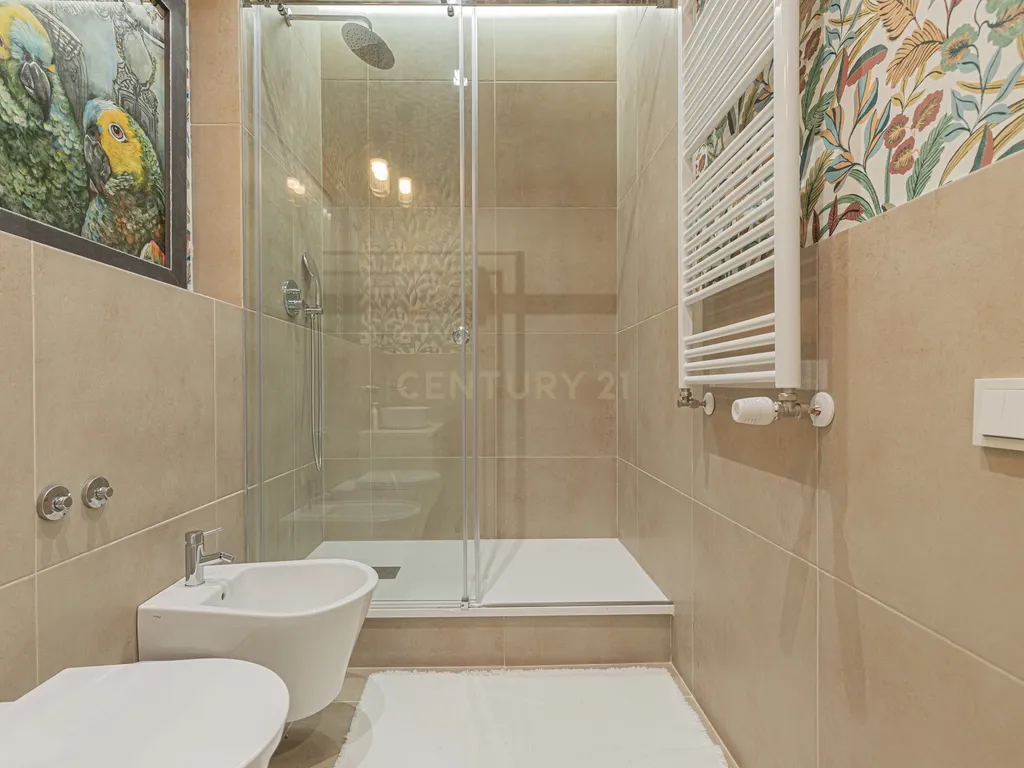 Apartamento T7 na Av. Magalhães de Lima em Lisboa - Image 35