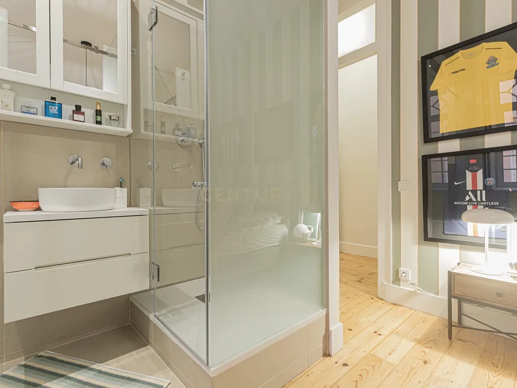 Apartamento T7 na Av. Magalhães de Lima em Lisboa - Image 44