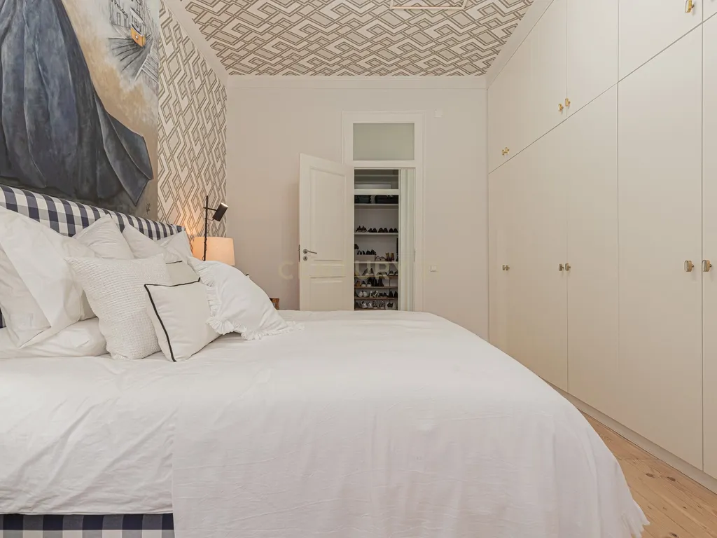 Apartamento T7 na Av. Magalhães de Lima em Lisboa - Image 50
