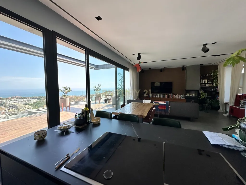 Moradia contemporânea de luxo com vistas panorâmicas em Mijas Costa - Image 33
