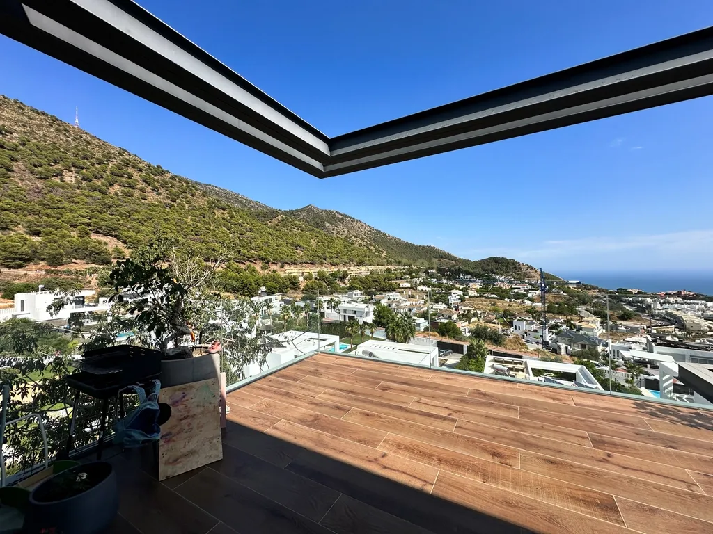 Moradia contemporânea de luxo com vistas panorâmicas em Mijas Costa - Image 31
