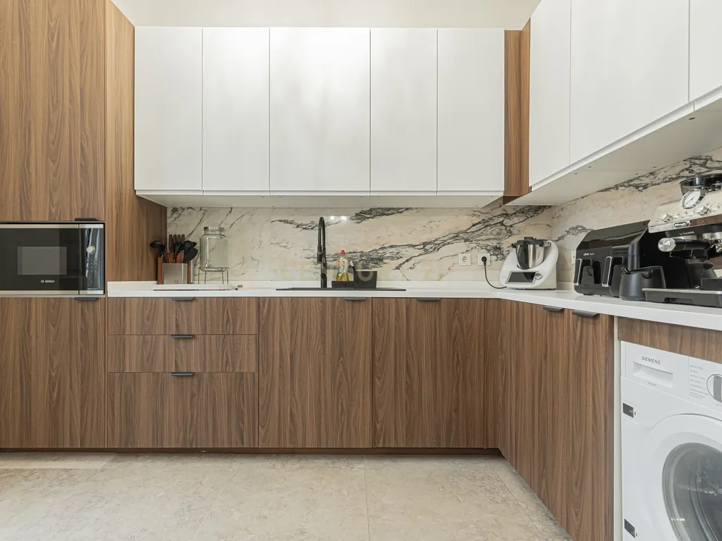 Apartamento T7 na Av. Magalhães de Lima em Lisboa - Image 70